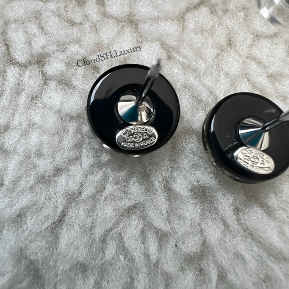 Auth Chanel Classic Crystal CC logo Black Mini Resin Studs Earring - Picture 3 of 5
